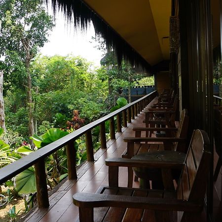 Samboja Lodge バリックパパン エクステリア 写真